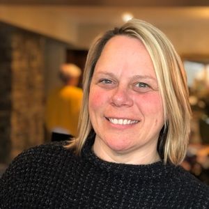 Meet your Posher, Angela